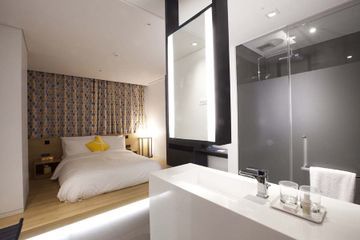 Lotte Hotel L7 Myeongdong Seoul Exterior photo